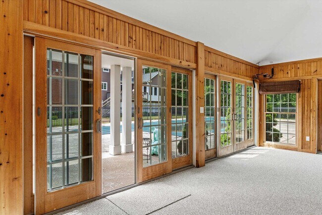 Building Photo - 35 Oakmont Dr