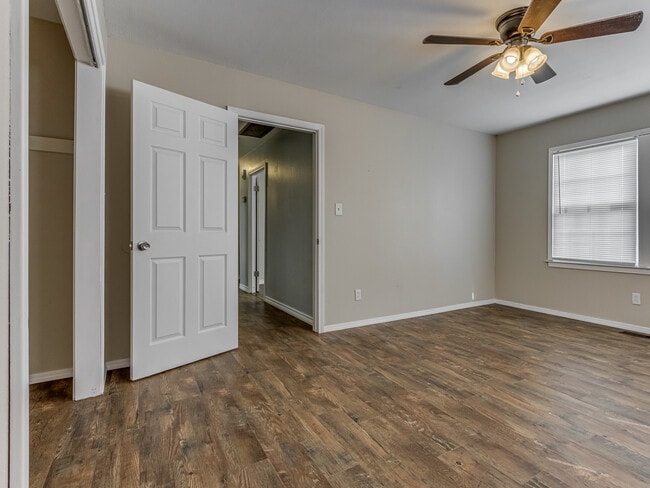 Building Photo - 2609 Mickey Rd