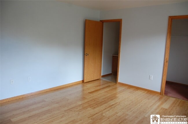 Building Photo - 2656 1/2 Horton Rd