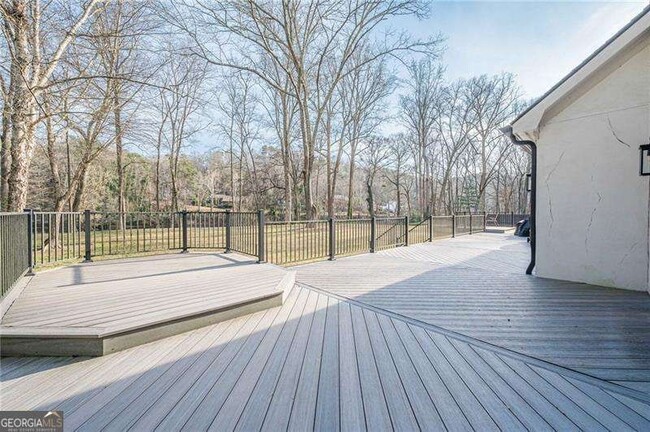 Building Photo - 4562 Columns Dr SE