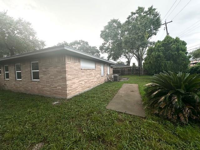 Building Photo - 9013 Lugary Dr