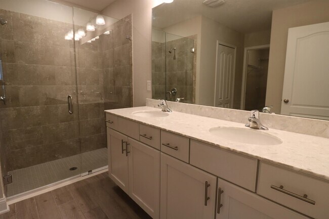 Building Photo - 42 Huesca Ct