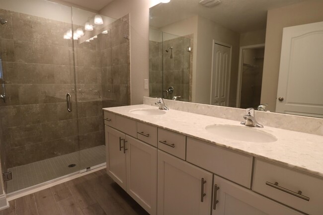 Building Photo - 42 Huesca Ct