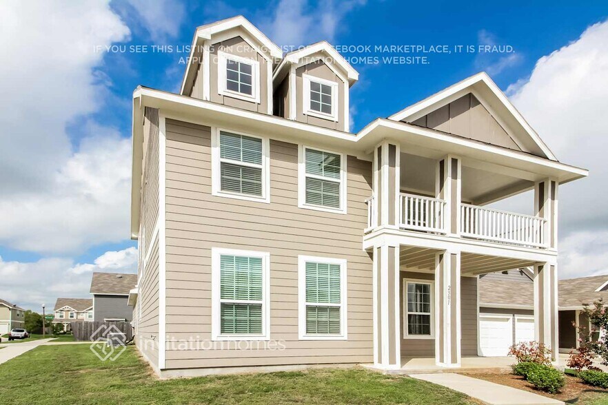 Building Photo - 2301 Eton Pl
