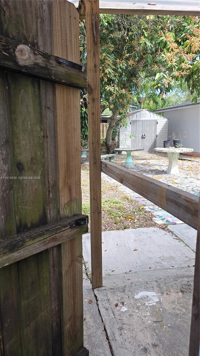 Building Photo - 5715 NW 6th Ave