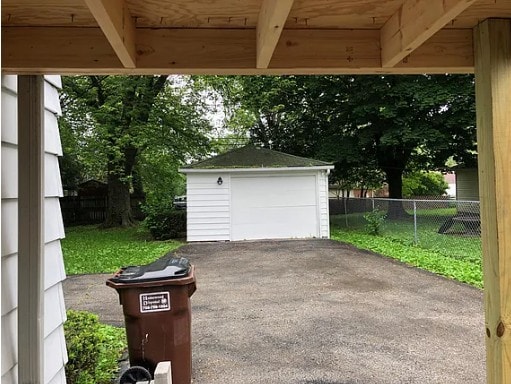 Building Photo - 17563 Western Ave