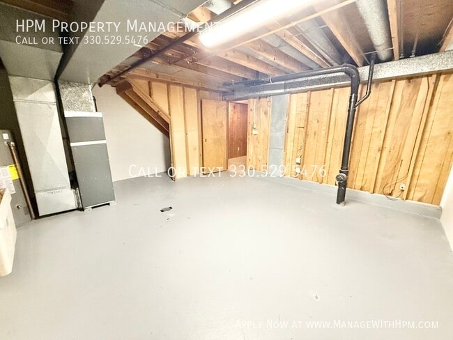 Building Photo - 2379 Ashdale St NW