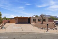 Building Photo - 6491 N Lena Way
