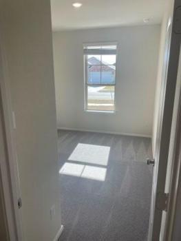 Building Photo - 129 Onna St