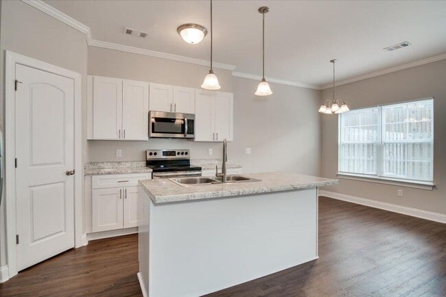 Building Photo - Villages at Goshen: 3 Bedroom / 2.5 Bath / Garage