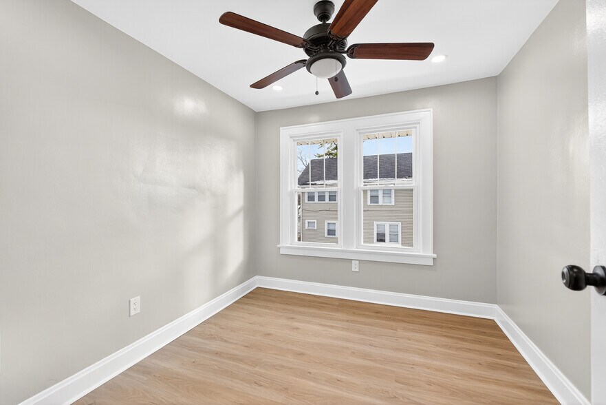 Building Photo - 1234 S Champion Ave