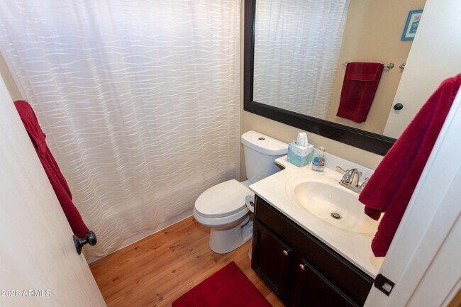 Building Photo - LOVELY SINGLE LEVEL 3 BEDROOM W/DEN 2 BATH PEORIA HOME VERY CLEAN!