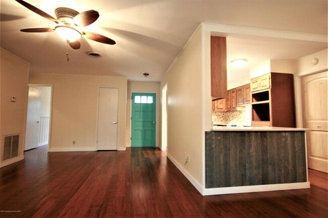 Building Photo - 3715 Lenwood Dr