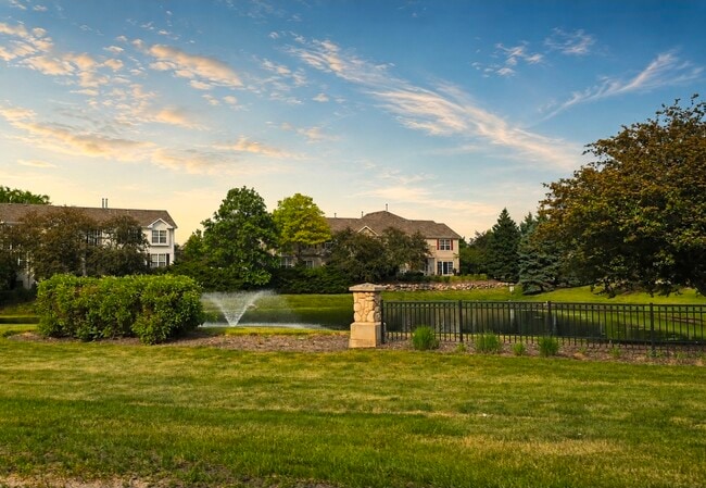 Building Photo - 717 Stuarts Dr
