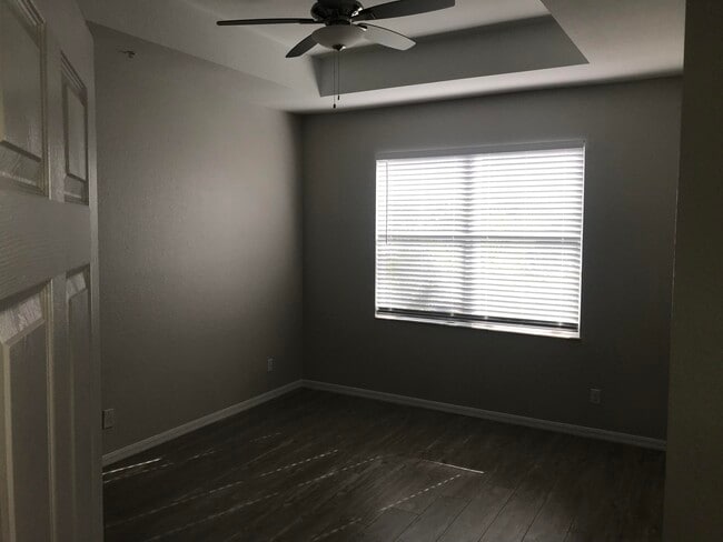 Building Photo - 895 Pipers Cay Dr