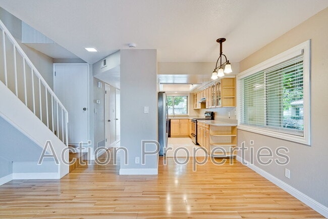 Building Photo - 1963 Landess Ave