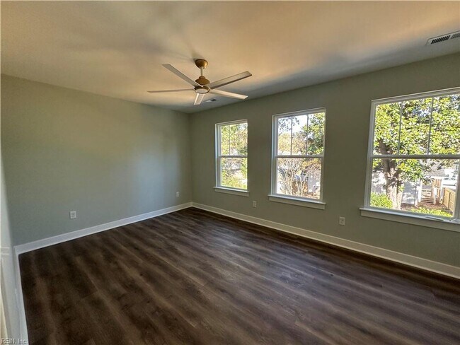 Building Photo - Stunning New Construction in Norview!