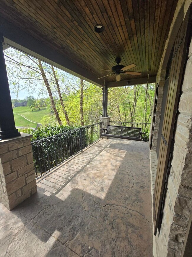 Building Photo - Luxury 4-Bedroom Home with Outdoor Oasis i...