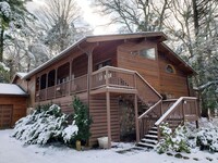 Building Photo - Gorgeous River Front Cabin in the Woods Fully Furnished with Hot Tub!