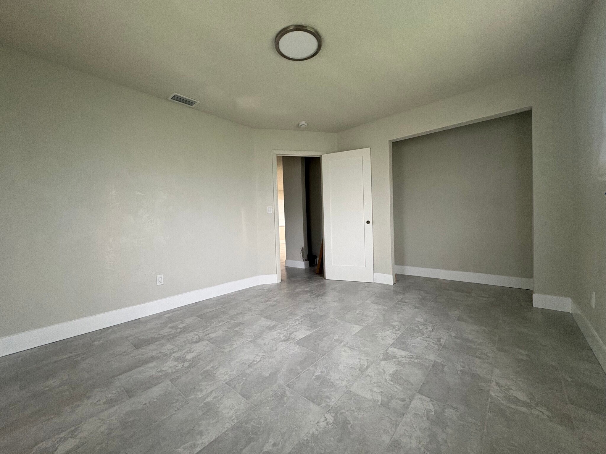 rear bedroom - 49 Timber Trl