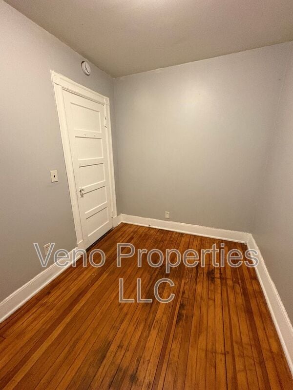 Building Photo - 594 Madison Ave