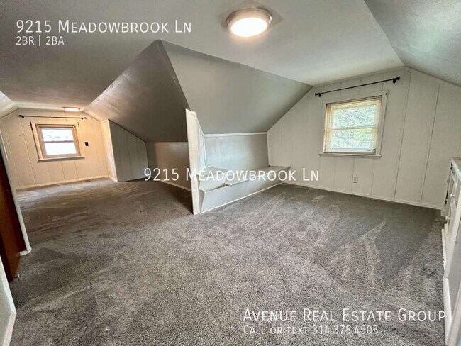 Building Photo - 9215 Meadowbrook Ln
