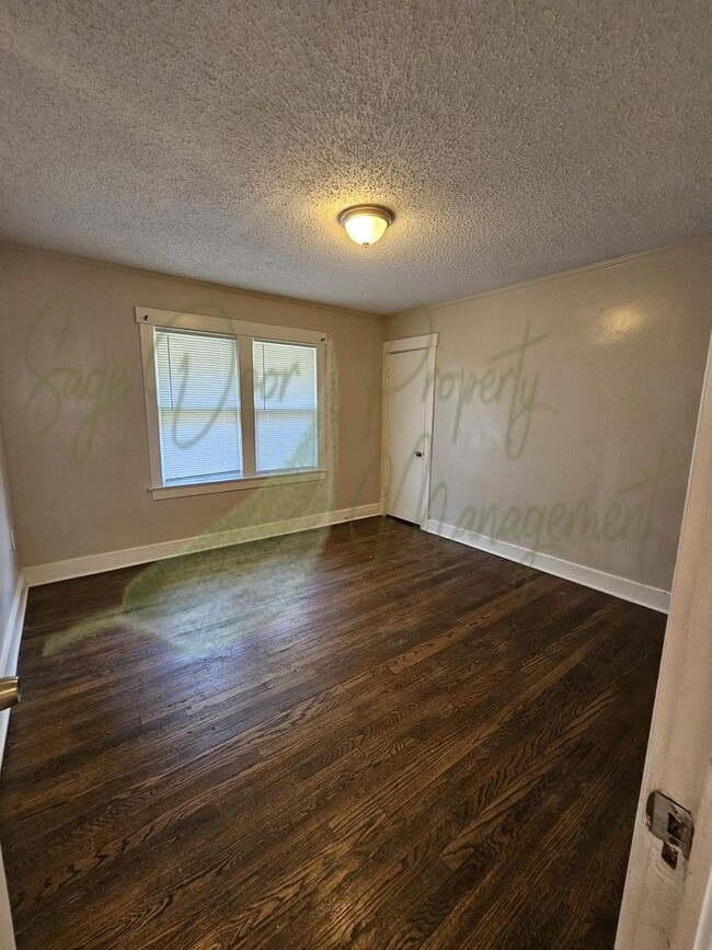 Building Photo - BEAUTIFUL 2-STORY HOME!!!