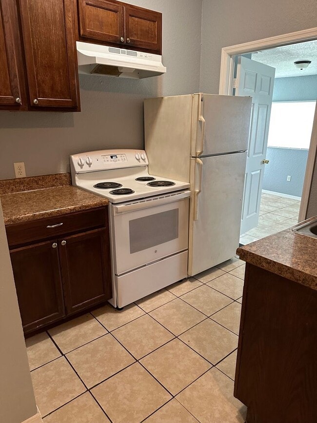 Building Photo - 2 Bed/2 Bath in Haines City - ready for immediate move in!