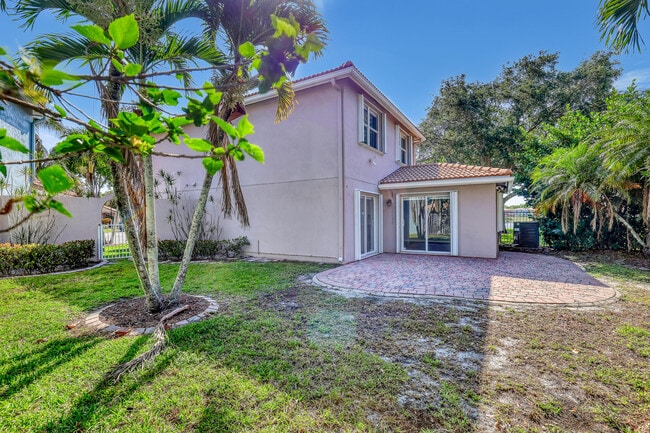 Building Photo - 3464 Commodore Ct
