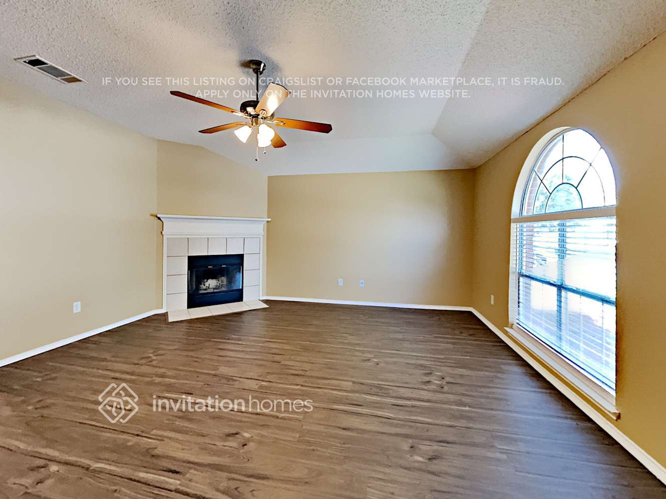 Building Photo - 2720 Briscoe Dr