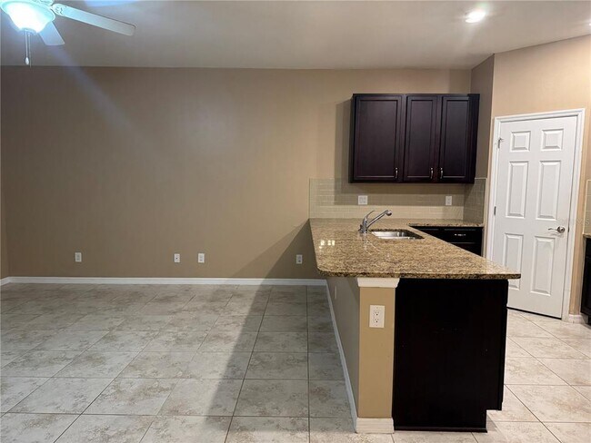 Building Photo - 26077 Sandhill Blvd