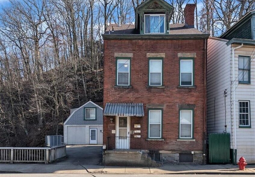 Building Photo - 726 Evergreen Ave