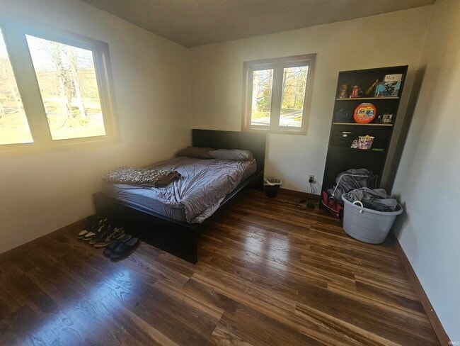 Building Photo - 4035 N Hinkle Rd