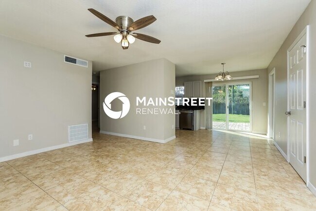 Building Photo - 3 Bedroom Pet-Friendly Home in ORLANDO, FL...