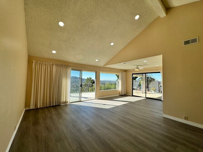 Building Photo - 9941 Mozelle Ln