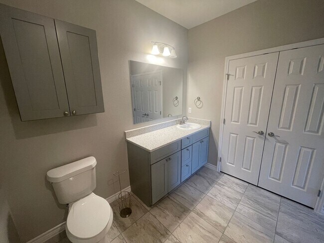 Building Photo - New home