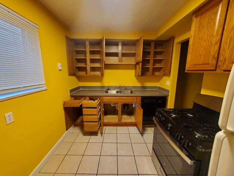 Building Photo - 23755 Banbury Cir