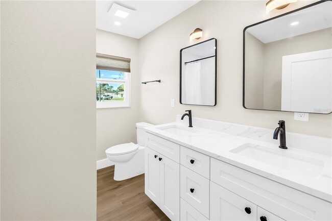 Building Photo - 4891 Venetian Blvd NE