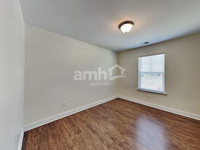 Building Photo - 1425 Arbor Pl Dr