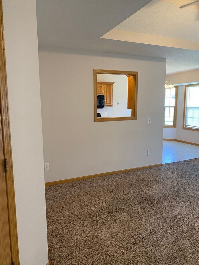 Building Photo - 124 Arrowhead Rd