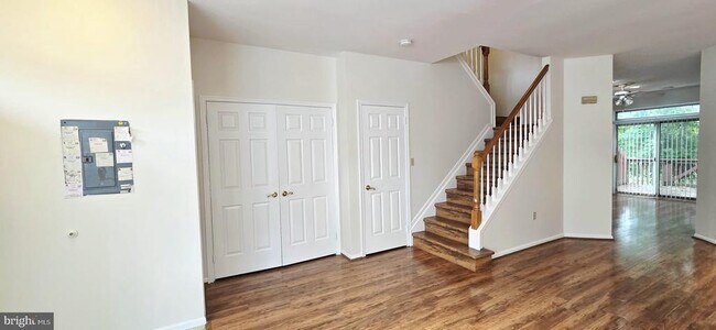 Building Photo - 75 Ashford Dr