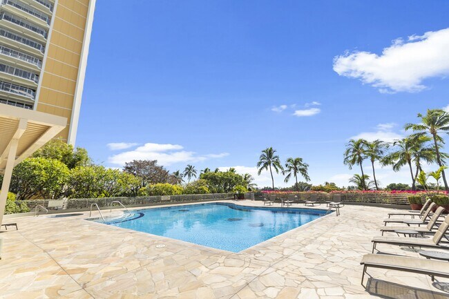 Building Photo - 1330 Ala Moana Blvd