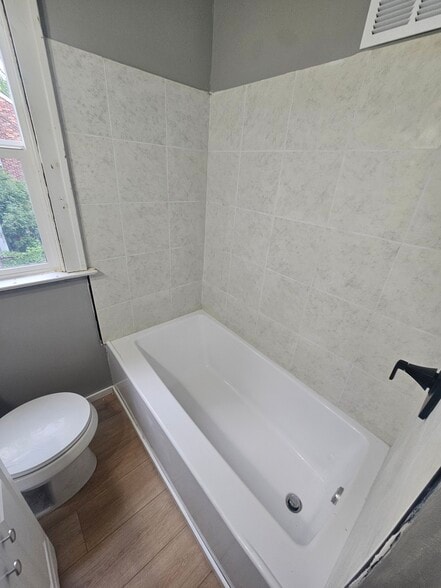 Building Photo - 5974 Coplin St