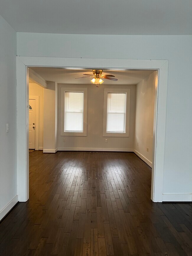 Building Photo - 4225 Ivanhoe Ave