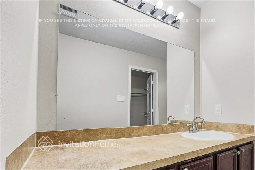 Building Photo - 16418 Noble Meadow Ln