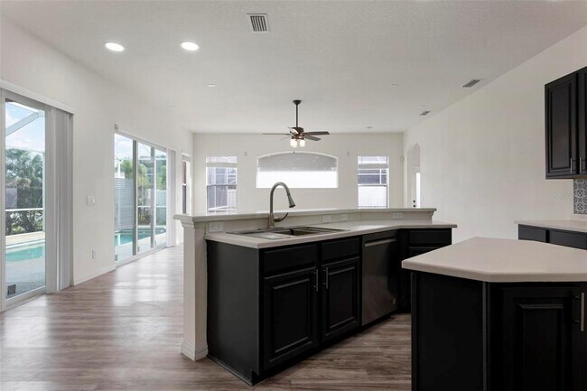 Building Photo - 6121 46th Ln E