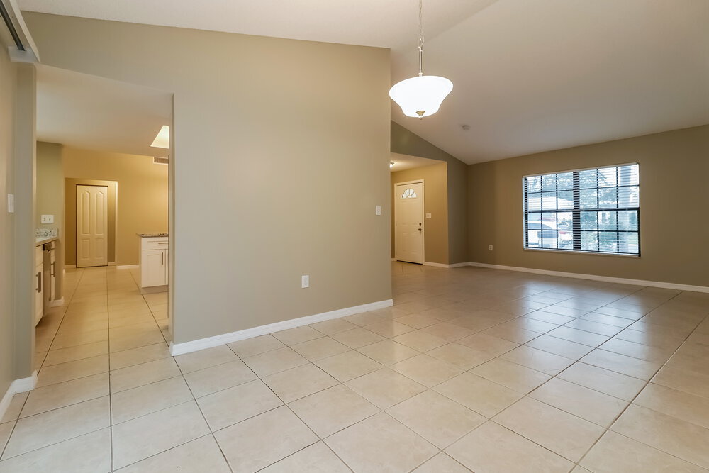 Building Photo - 1305 Jambalana Dr