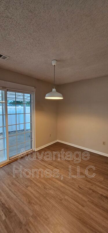 Building Photo - 9926 W 88th Terrace