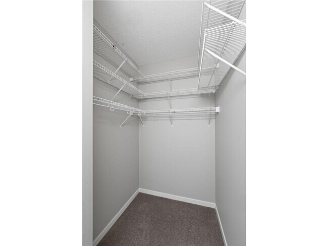 Building Photo - 929 Portland Ave