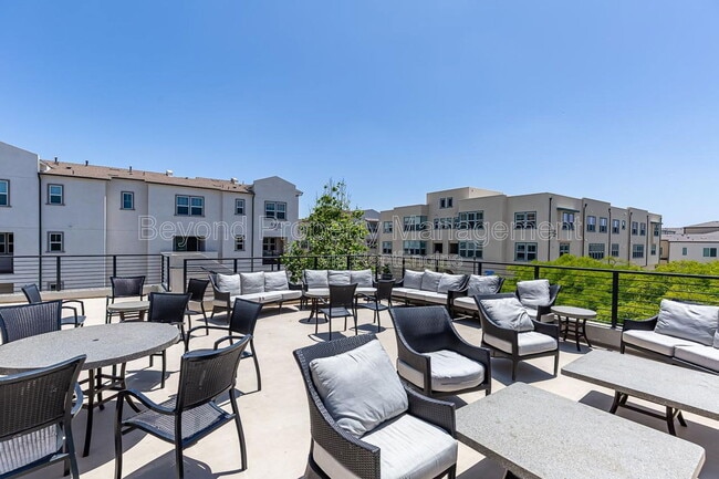 Building Photo - 5405 Beach Grass Ln